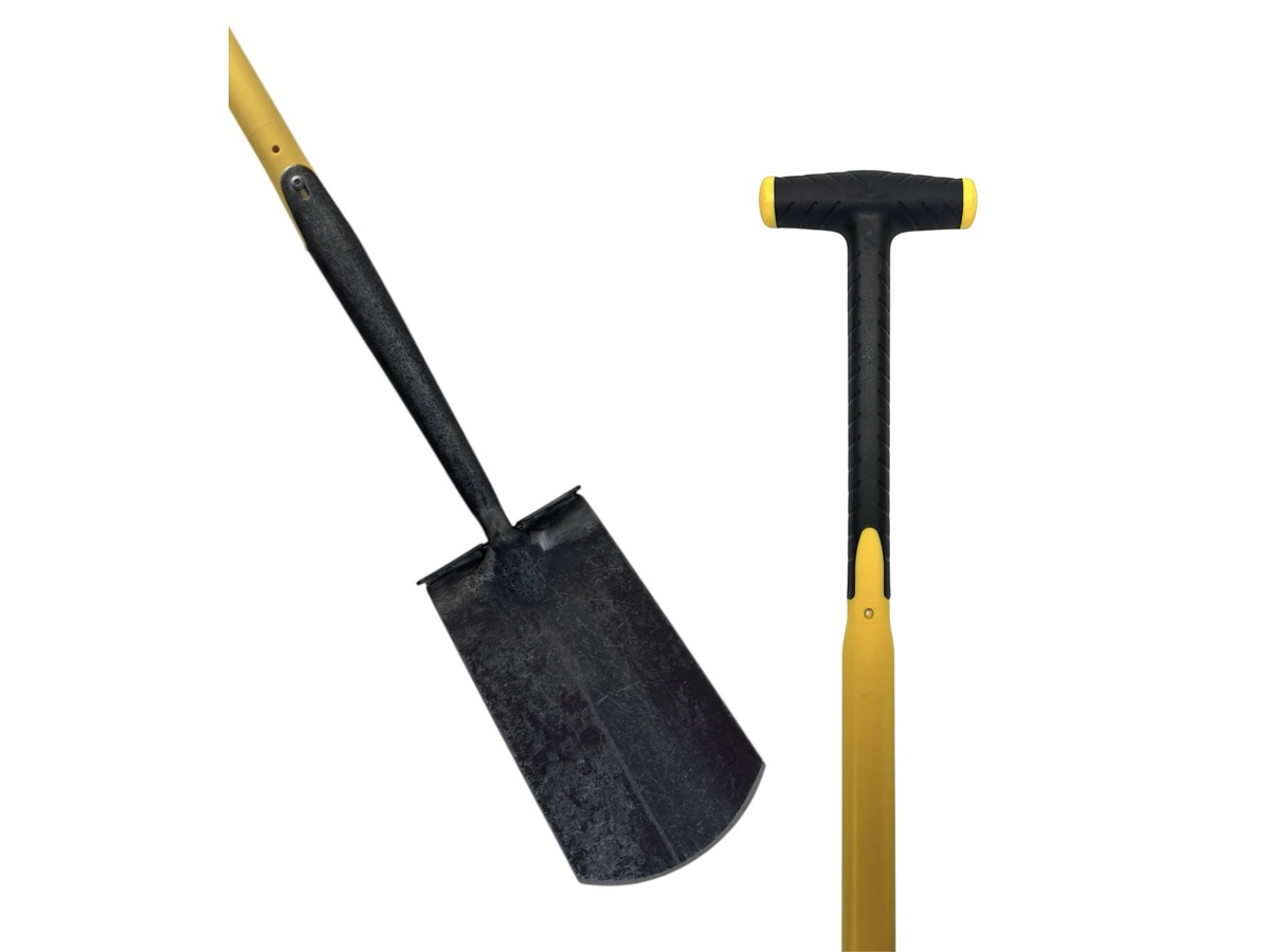 Forged allround gardening spade with shoesteps and 78cm fiber handle